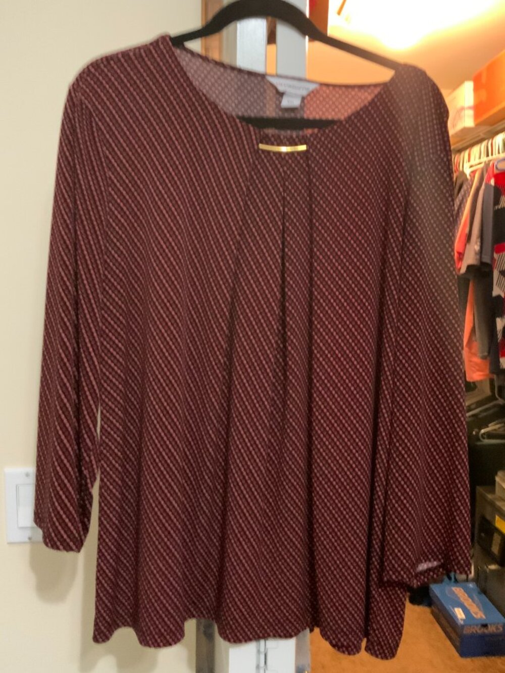 Liz Claiborne Geometric Dot Blouse Gold Bar Neck Maroon XXL